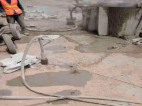 涵江水泥混凝土路面板底注浆技术 路面脱空注浆整治方案